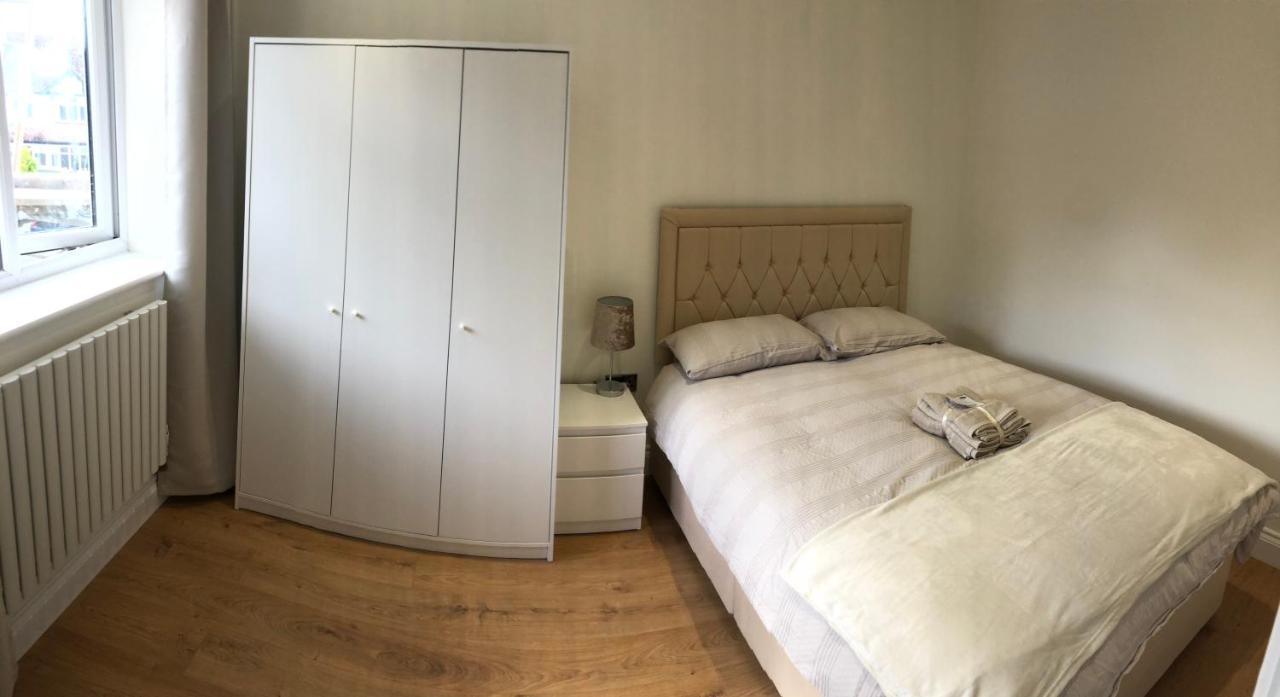 5 Bedroom House In Орпингтон Экстерьер фото