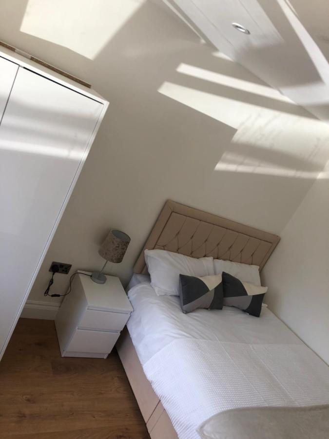 5 Bedroom House In Орпингтон Экстерьер фото