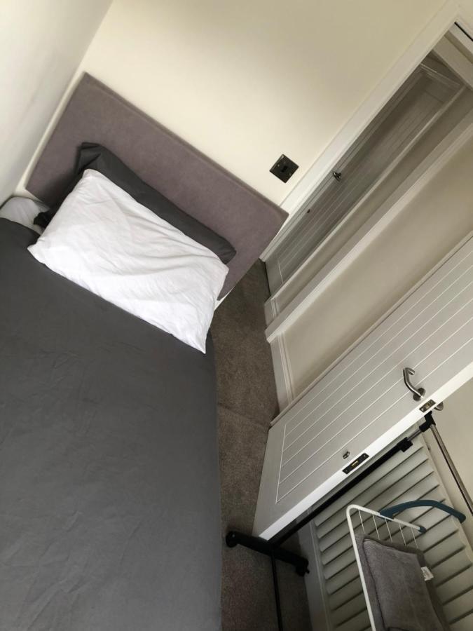 5 Bedroom House In Орпингтон Экстерьер фото